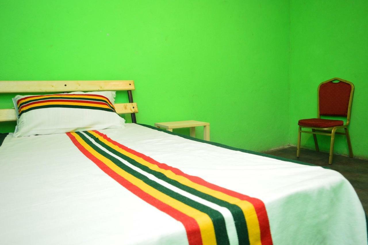 Chef Wondim Backpackers Hostel Gonder Exterior photo
